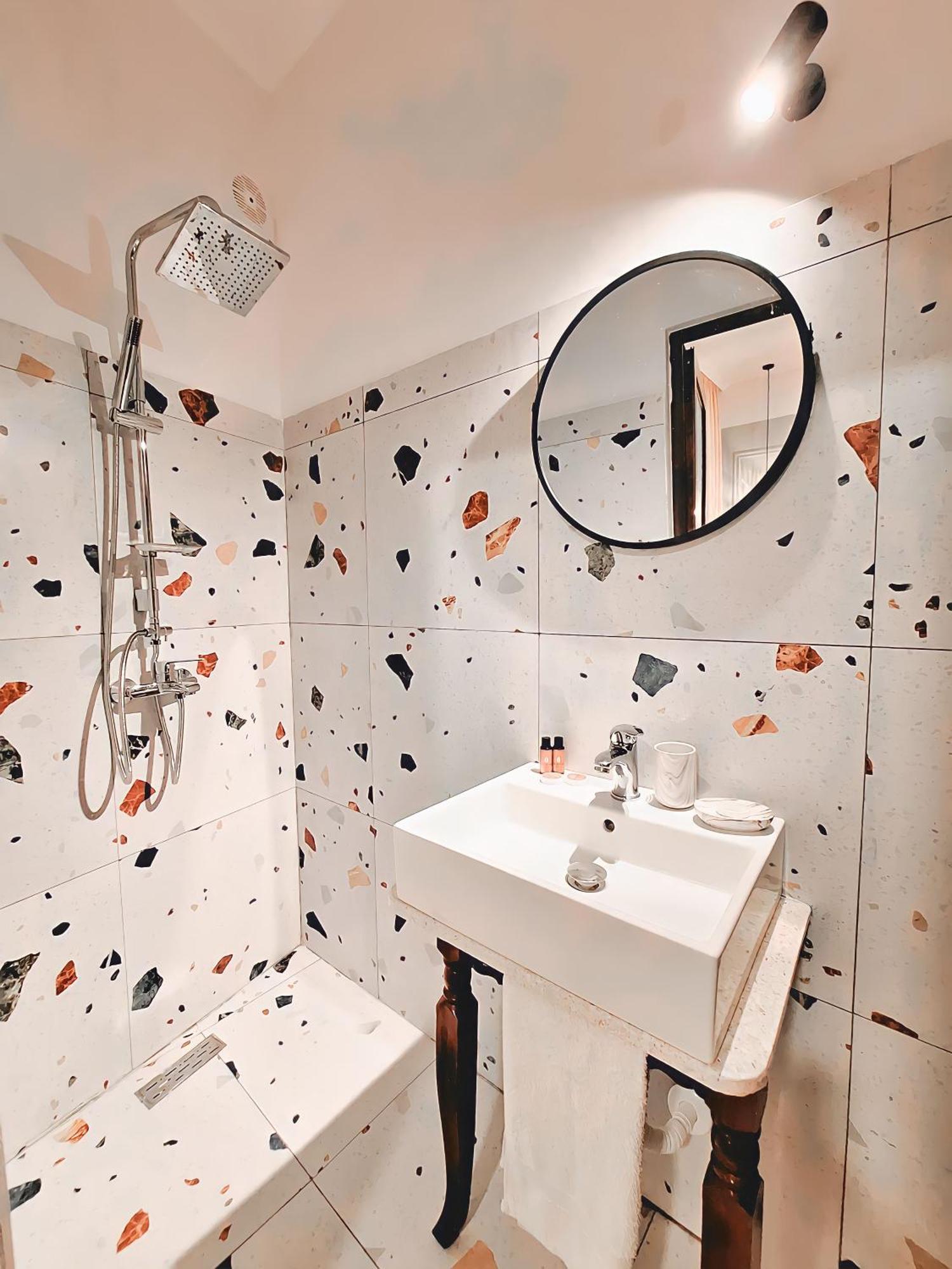 Villa Mishel Suites Берат Екстериор снимка