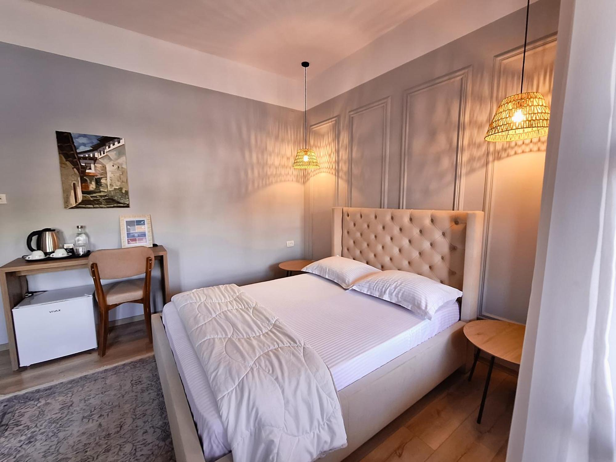 Villa Mishel Suites Берат Екстериор снимка