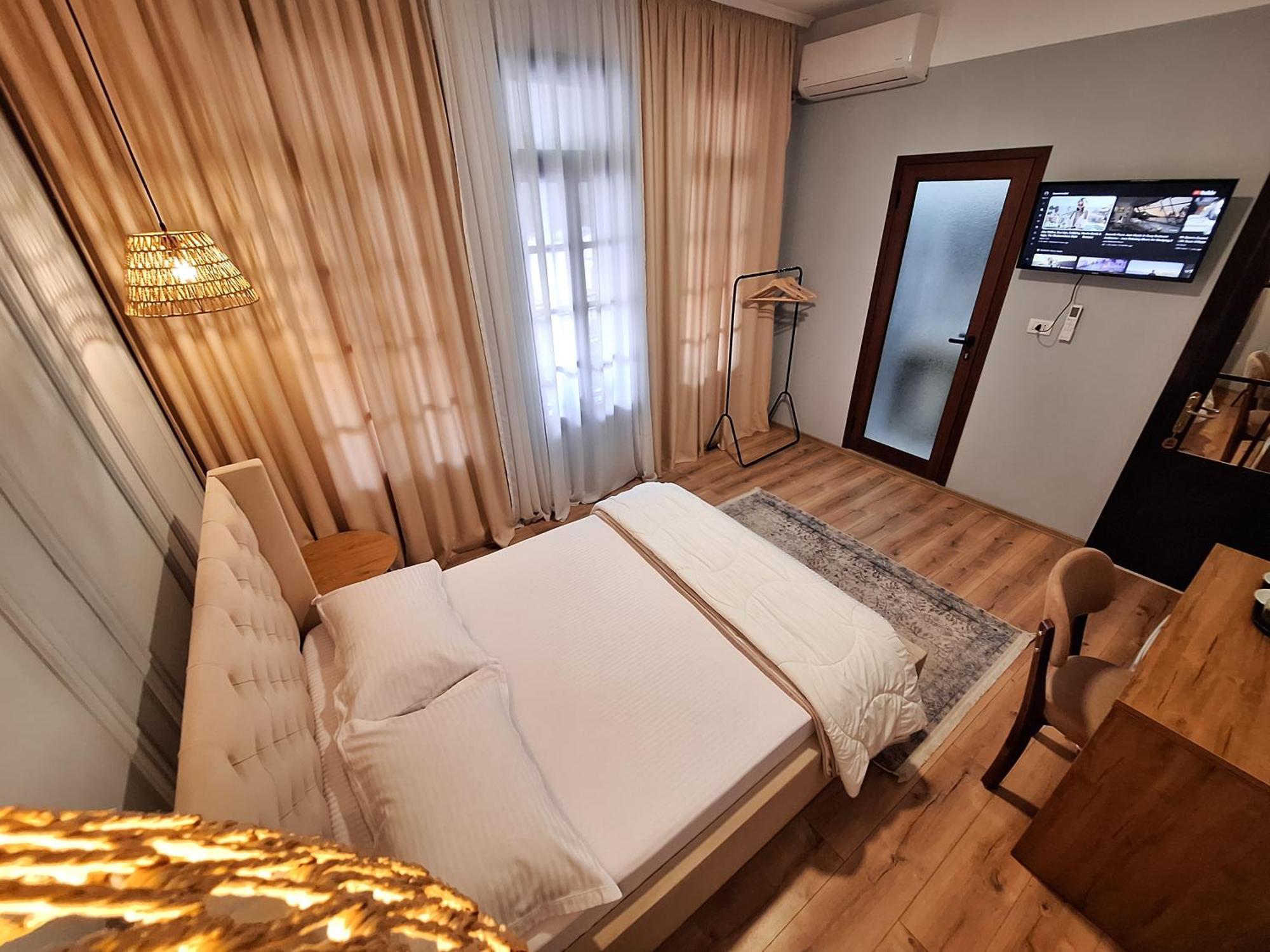 Villa Mishel Suites Берат Екстериор снимка