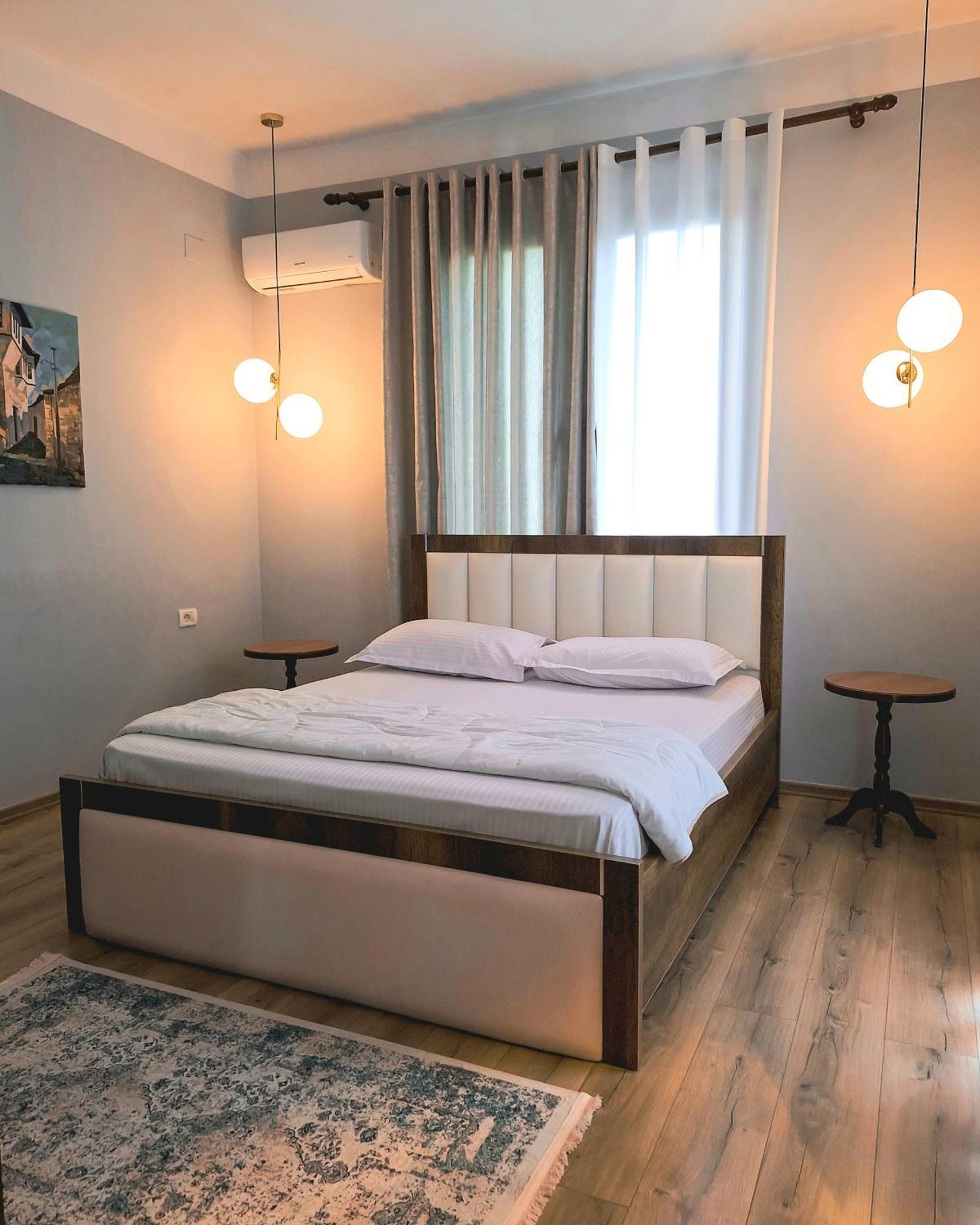 Villa Mishel Suites Берат Екстериор снимка