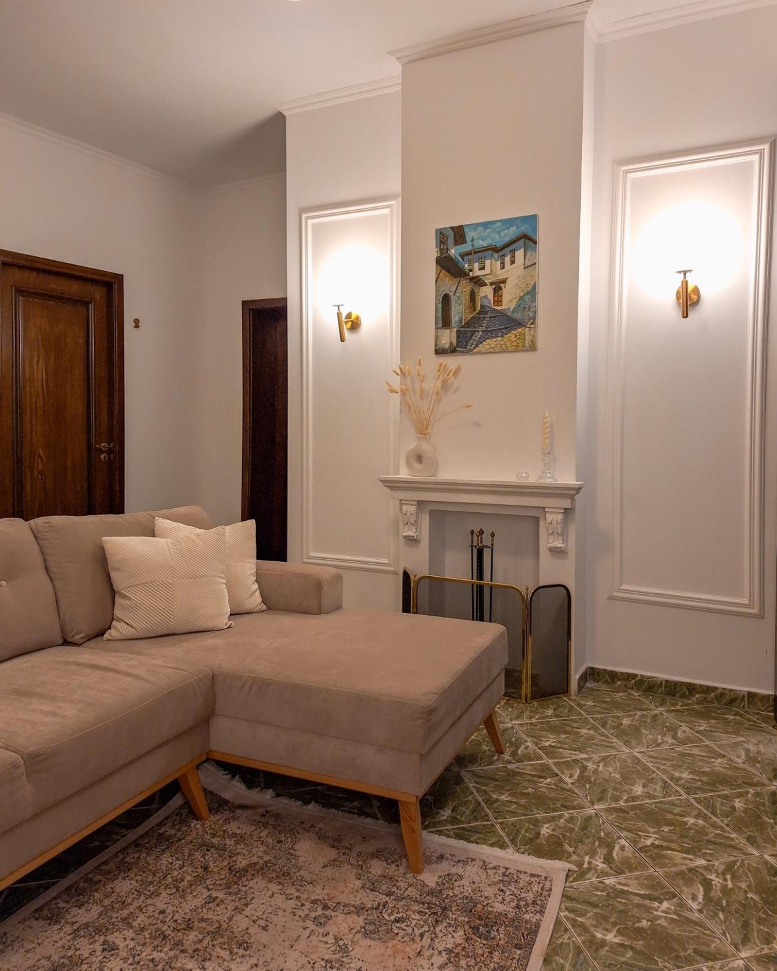 Villa Mishel Suites Берат Екстериор снимка