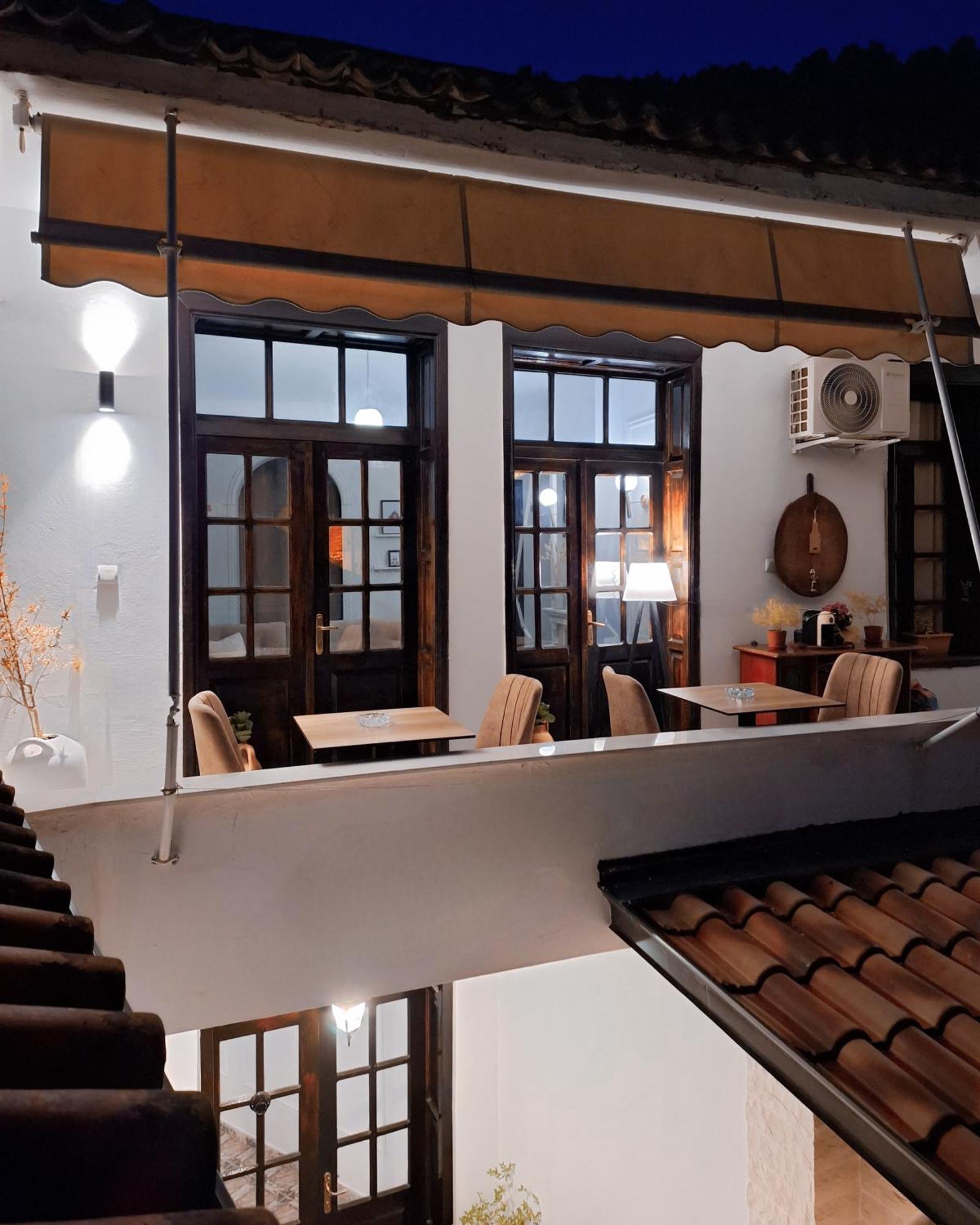 Villa Mishel Suites Берат Екстериор снимка